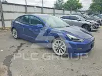 2022 Tesla Model 3 фото