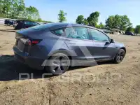 2022 Tesla Model 3 фото