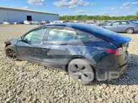 2022 Tesla Model 3 фото
