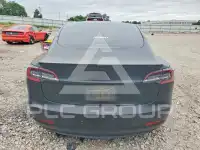2022 Tesla Model 3 фото