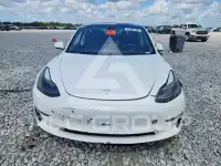 2022 Tesla Model 3 фото