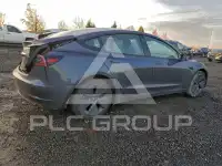 2022 Tesla Model 3 фото