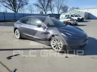 2022 Tesla Model 3 фото