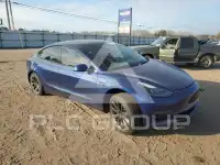 2022 Tesla Model 3 фото