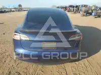 2022 Tesla Model 3 фото