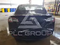 2022 Tesla Model 3 фото