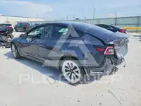 2022 Tesla Model 3 фото
