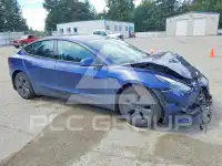 2022 Tesla Model 3 фото