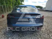 2022 Tesla Model 3 фото
