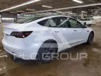 2022 Tesla Model 3 фото