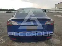 2022 Tesla Model 3 фото