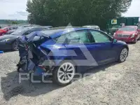 2022 Tesla Model 3 фото