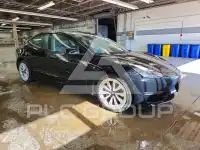 2022 Tesla Model 3 фото