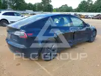 2022 Tesla Model 3 фото