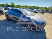 2022 Tesla Model 3 фото
