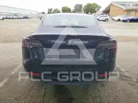 2022 Tesla Model 3 фото