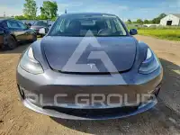 2022 Tesla Model 3 photo
