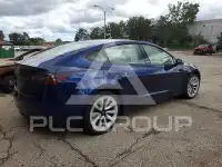 2022 Tesla Model 3 фото