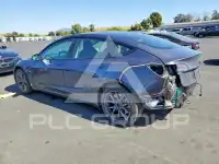 2022 Tesla Model 3 фото