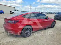2022 Tesla Model 3 фото