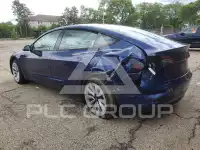 2022 Tesla Model 3 фото