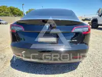 2022 Tesla Model 3 фото
