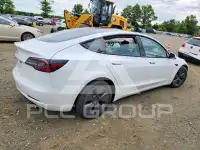 2022 Tesla Model 3 фото