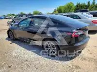 2022 Tesla Model 3 фото