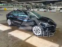 2022 Tesla Model 3 фото