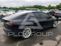 2022 Tesla Model 3 фото