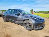 2022 Tesla Model 3 photo