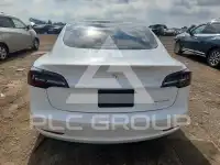 2022 Tesla Model 3 фото