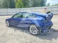2022 Tesla Model 3 фото