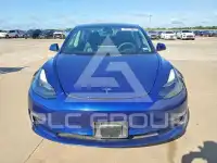 2022 Tesla Model 3 фото