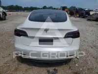 2022 Tesla Model 3 фото