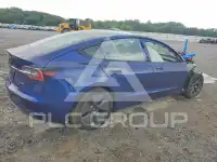 2022 Tesla Model 3 фото