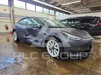 2022 Tesla Model 3 фото
