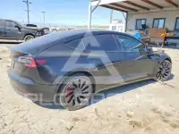 2022 Tesla Model 3 фото