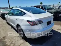 2022 Tesla Model 3 фото