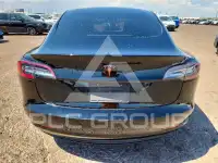 2022 Tesla Model 3 фото
