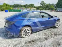 2022 Tesla Model 3 фото