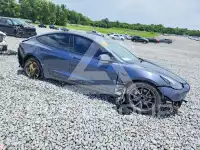2022 Tesla Model 3 фото