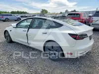 2022 Tesla Model 3 фото