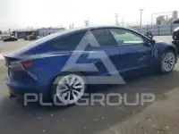 2022 Tesla Model 3 фото