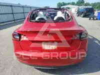 2022 Tesla Model 3 фото