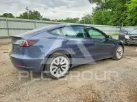 2022 Tesla Model 3 фото