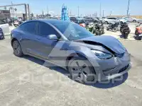2022 Tesla Model 3 фото