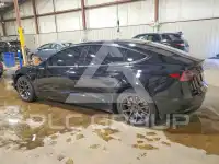 2022 Tesla Model 3 фото