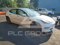 2022 Tesla Model 3 фото