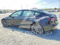 2022 Tesla Model 3 фото